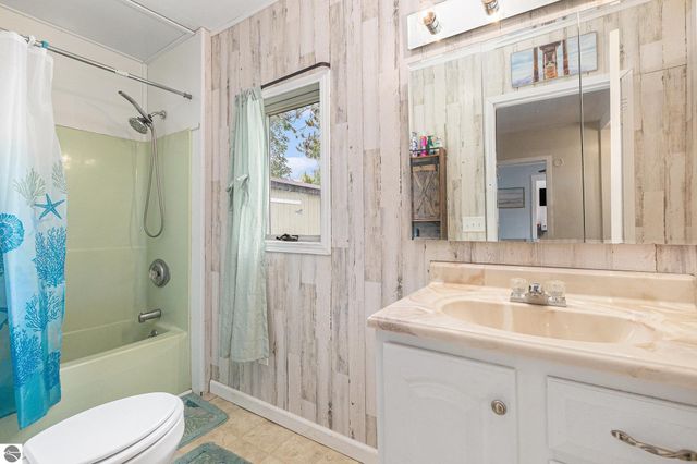 414 Wright Street, Cadillac, MI 49601