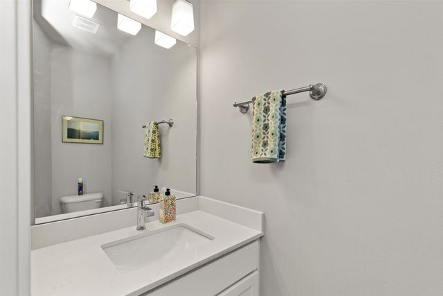 616 NE Pearl Drive, Ankeny, IA 50021