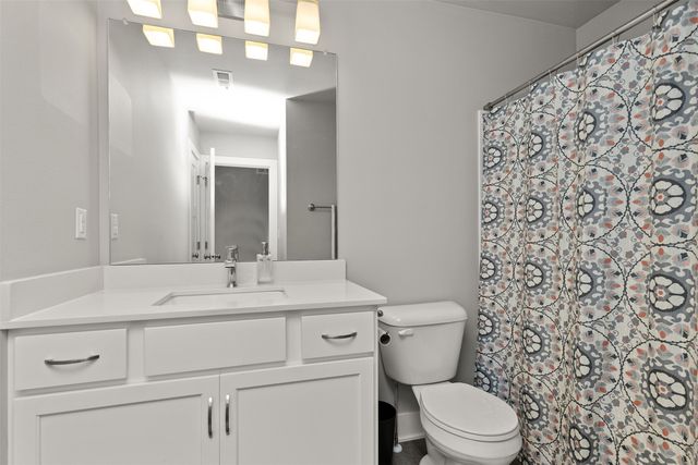 616 NE Pearl Drive, Ankeny, IA 50021