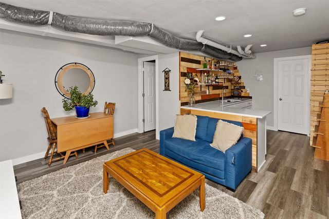 616 NE Pearl Drive, Ankeny, IA 50021