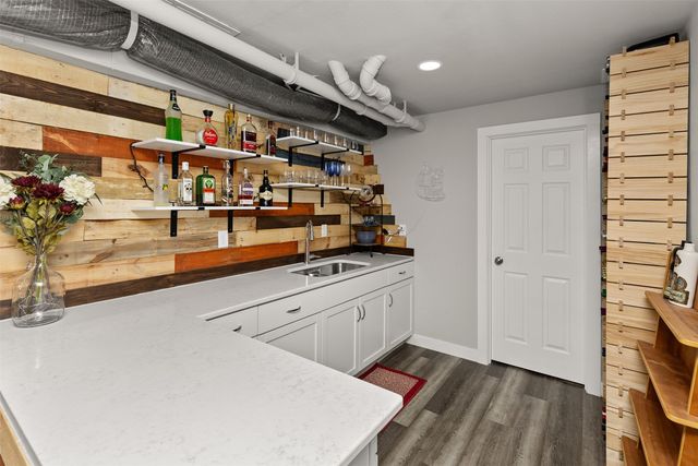 616 NE Pearl Drive, Ankeny, IA 50021