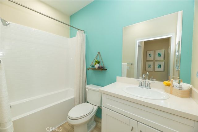 8183 Amerena Way, Fontana, CA 92335