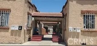 727 W 76th Street, Los Angeles, CA 90044