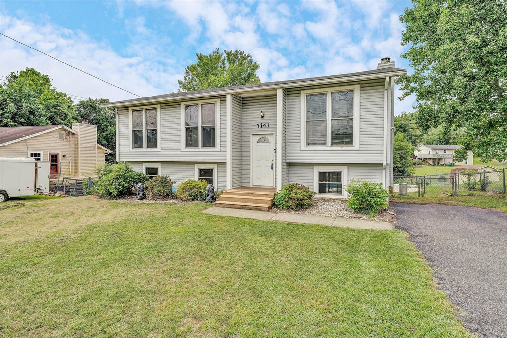 7141 Crosstimbers TRL, Roanoke, VA 24019