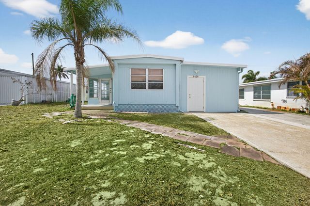 8420 SE Eagle Avenue, Hobe Sound, FL 33455