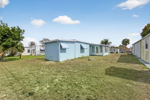 8420 SE Eagle Avenue, Hobe Sound, FL 33455