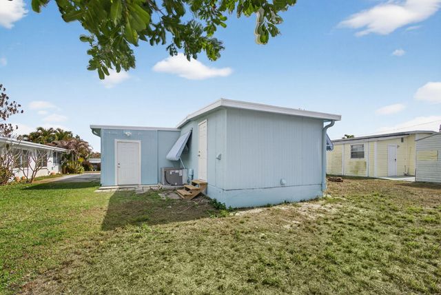 8420 SE Eagle Avenue, Hobe Sound, FL 33455