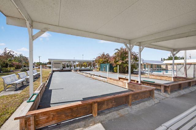 8420 SE Eagle Avenue, Hobe Sound, FL 33455