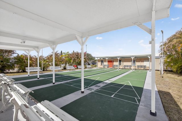 8420 SE Eagle Avenue, Hobe Sound, FL 33455