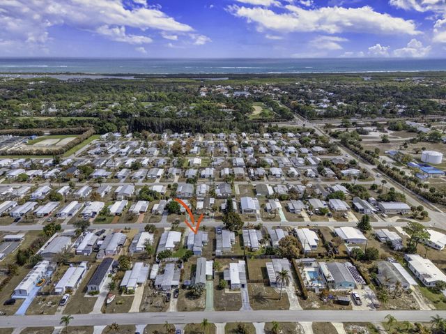 8420 SE Eagle Avenue, Hobe Sound, FL 33455