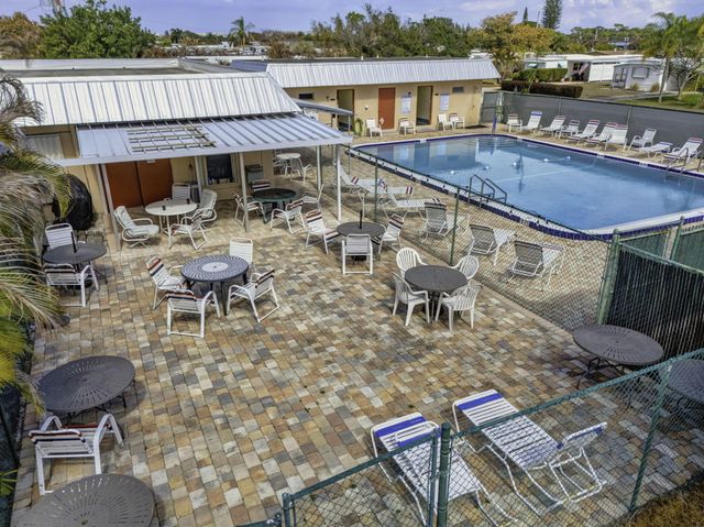 8420 SE Eagle Avenue, Hobe Sound, FL 33455