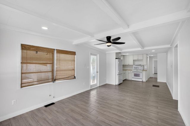 8420 SE Eagle Avenue, Hobe Sound, FL 33455