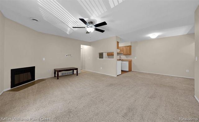 809 Corners Court 23, Lake Orion, MI 48362