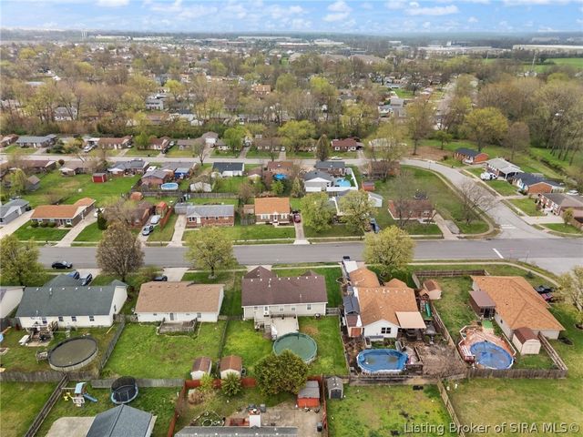 906 Presidential Place, Jeffersonville, IN 47130