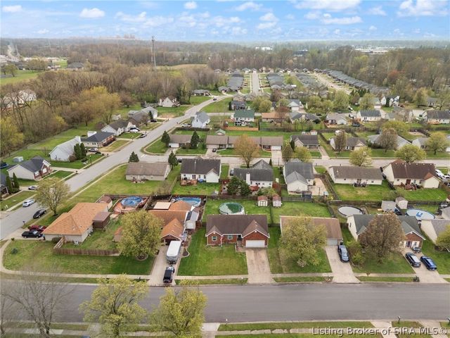 906 Presidential Place, Jeffersonville, IN 47130