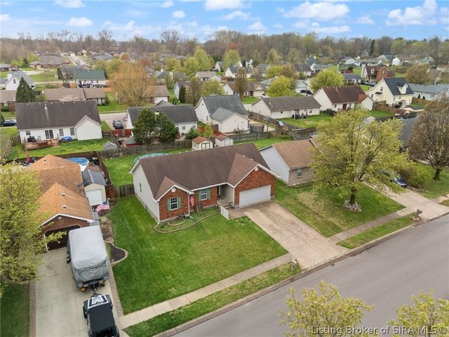 906 Presidential Place, Jeffersonville, IN 47130