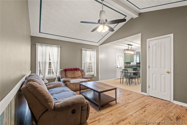 906 Presidential Place, Jeffersonville, IN 47130