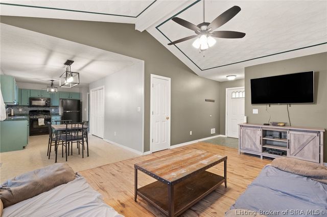 906 Presidential Place, Jeffersonville, IN 47130