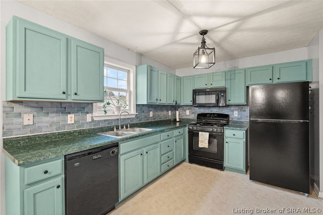 906 Presidential Place, Jeffersonville, IN 47130