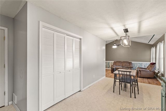 906 Presidential Place, Jeffersonville, IN 47130