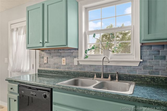 906 Presidential Place, Jeffersonville, IN 47130