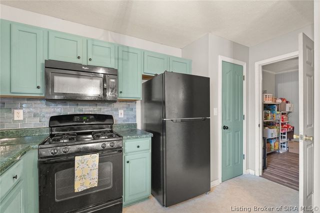 906 Presidential Place, Jeffersonville, IN 47130