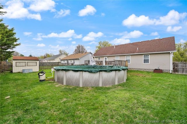 906 Presidential Place, Jeffersonville, IN 47130