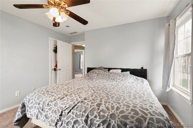 906 Presidential Place, Jeffersonville, IN 47130