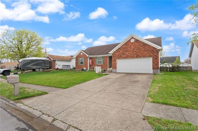 906 Presidential Place, Jeffersonville, IN 47130