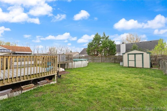 906 Presidential Place, Jeffersonville, IN 47130