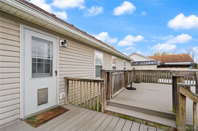 906 Presidential Place, Jeffersonville, IN 47130