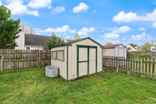 906 Presidential Place, Jeffersonville, IN 47130