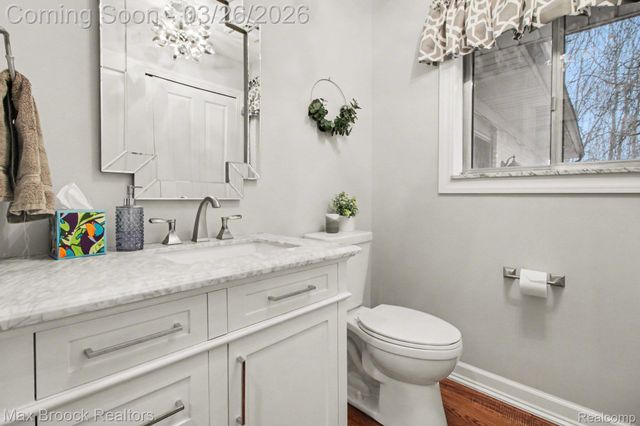 2261 Avondale Street, Sylvan Lake, MI 48320