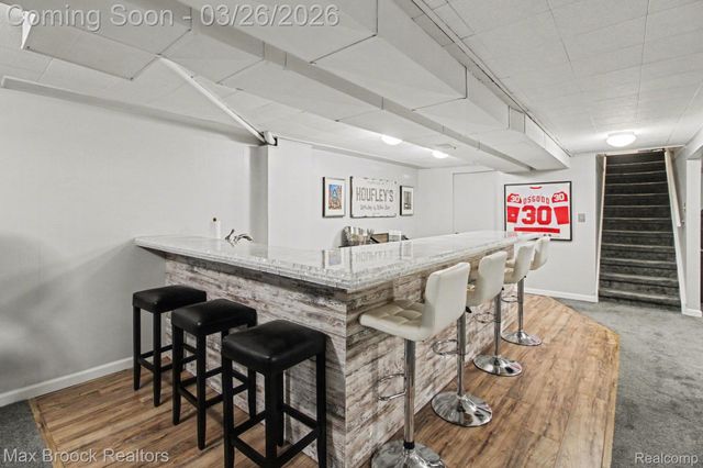 2261 Avondale Street, Sylvan Lake, MI 48320