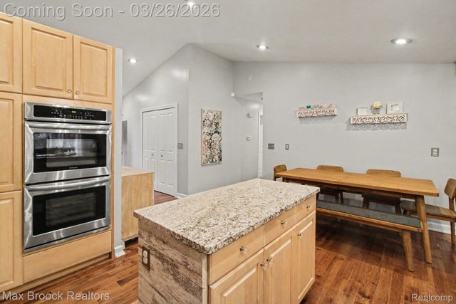 2261 Avondale Street, Sylvan Lake, MI 48320