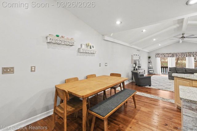 2261 Avondale Street, Sylvan Lake, MI 48320