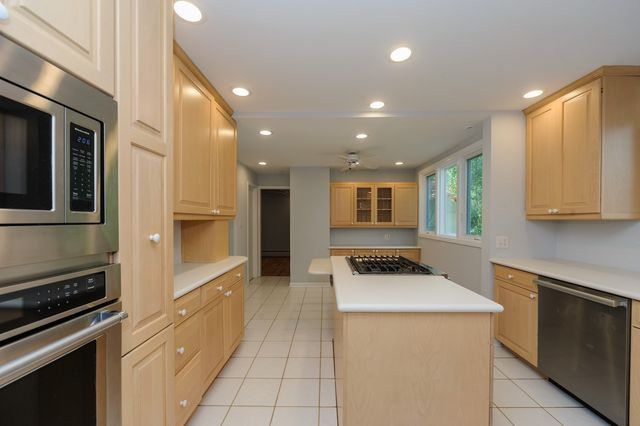 706 Juniper Road, Glenview, IL 60025