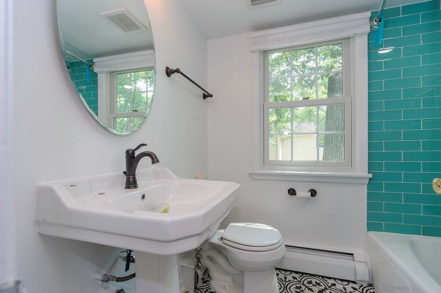 706 Juniper Road, Glenview, IL 60025