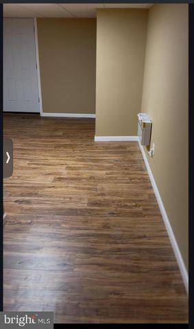 6907 N BROAD ST, Philadelphia, PA 19126