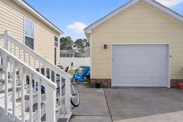 1036 Palm Court SW, Calabash, NC 28467