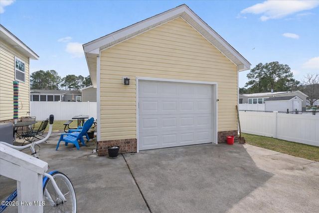 1036 Palm Court SW, Calabash, NC 28467