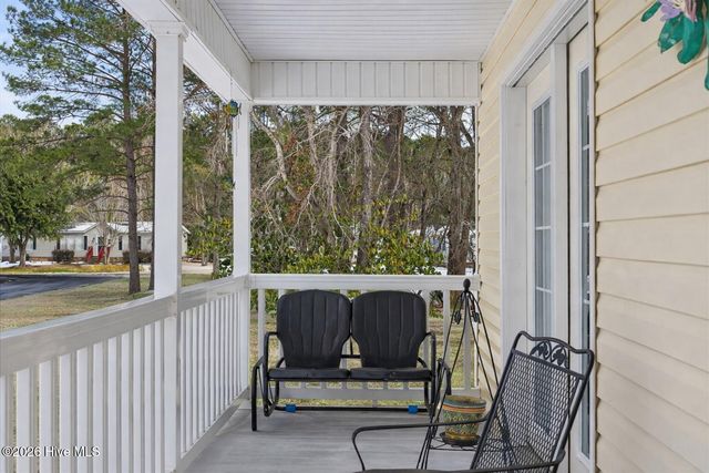 1036 Palm Court SW, Calabash, NC 28467