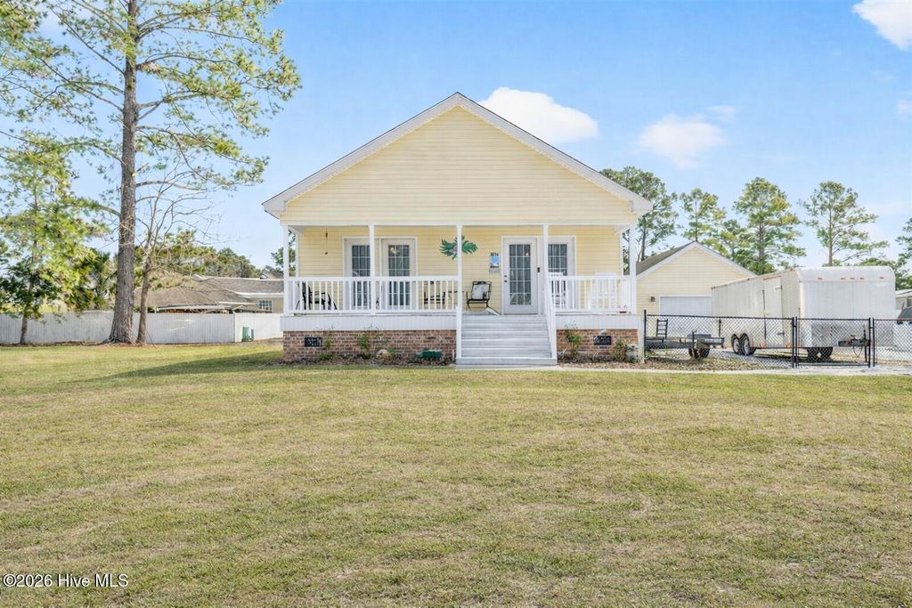 1036 Palm Court SW, Calabash, NC 28467