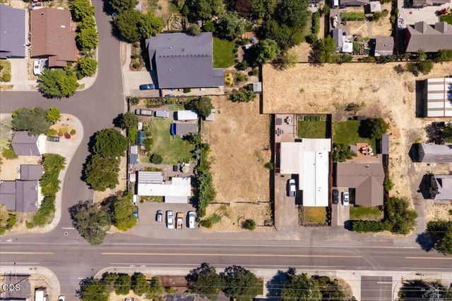 1019 Talent Avenue, Talent, OR 97540