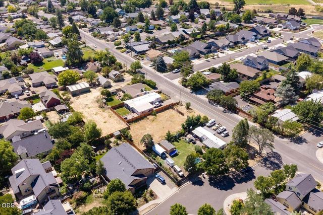 1019 Talent Avenue, Talent, OR 97540