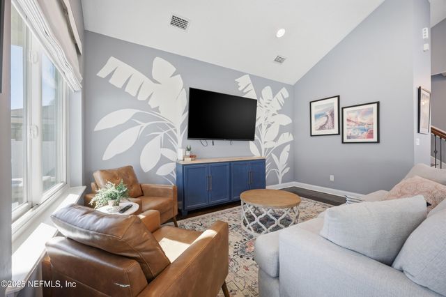 325 HOWLAND Drive, Ponte Vedra, FL 32081