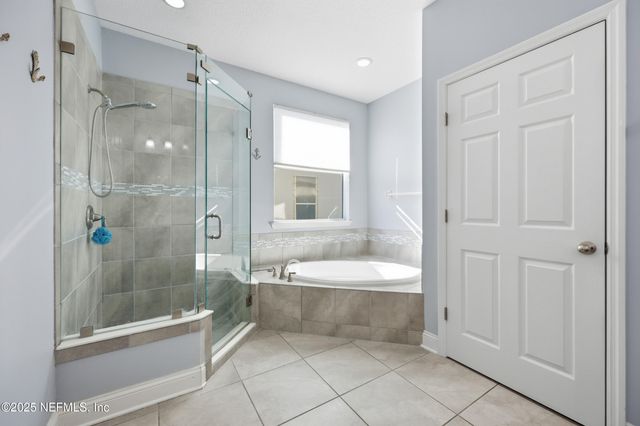 325 HOWLAND Drive, Ponte Vedra, FL 32081