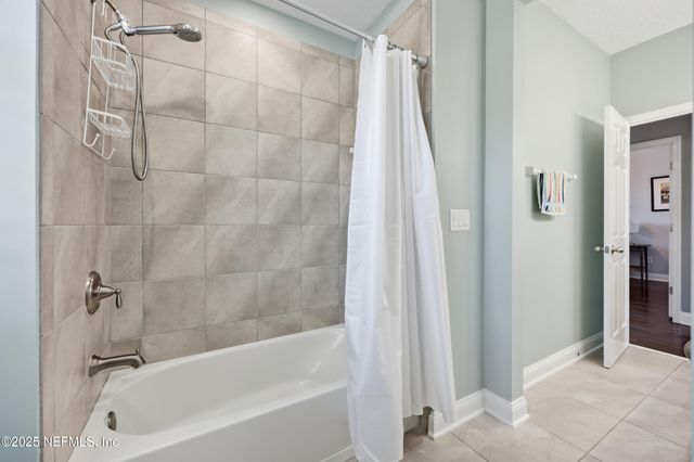 325 HOWLAND Drive, Ponte Vedra, FL 32081