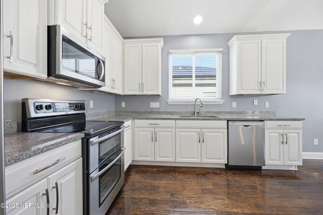 325 HOWLAND Drive, Ponte Vedra, FL 32081