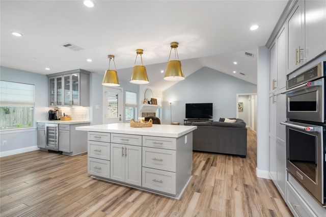 4907 Golf Drive, Houston, TX 77018